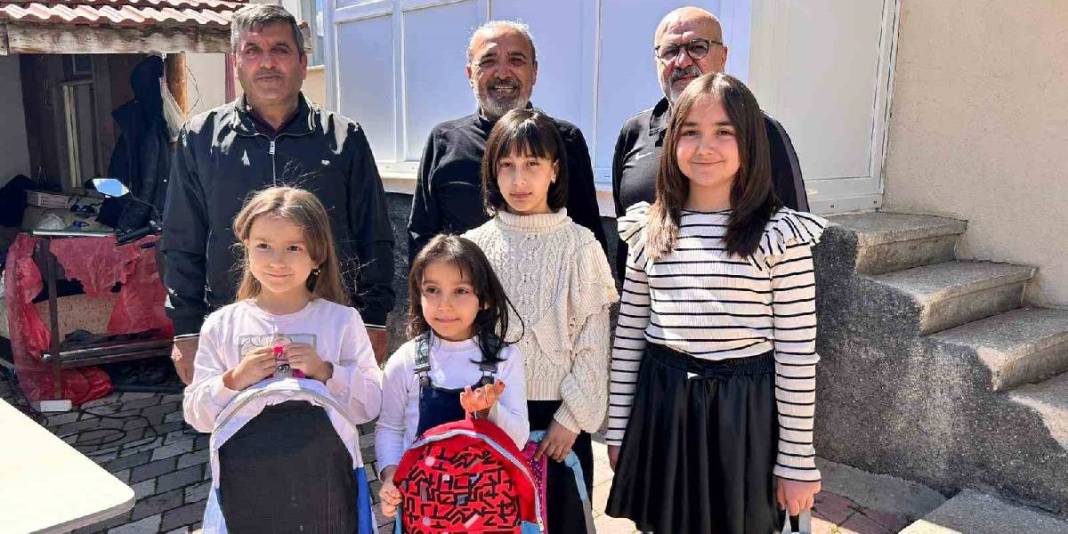 Köy köy geziyor, ücretsiz saç kesiyor: Amacı kız çocuklarına özgüven kazandırmak 5